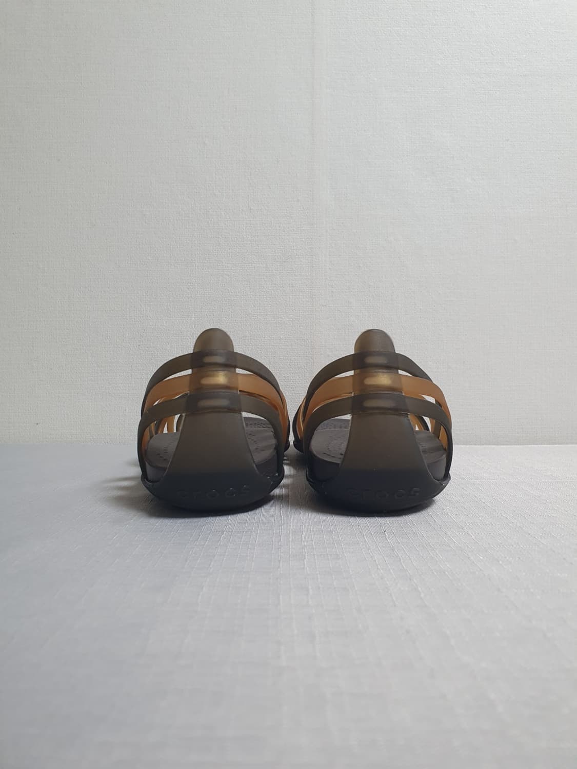 크록스 후라체 플랫 에스프레쏘 브라운 스트랩샌들 브론즈 240mm 상품이미지7