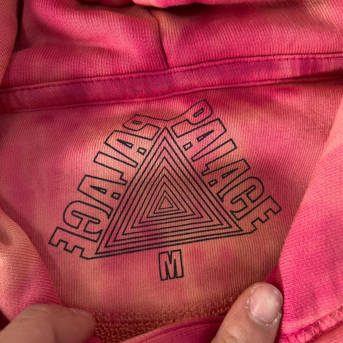 100 팔라스 핑거 업 타이다이 후드티 상품이미지3