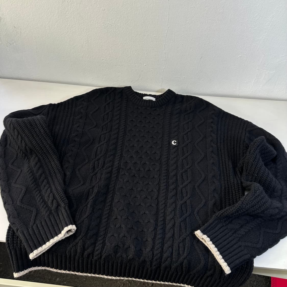 M 커버낫 블랙 오버핏 꽈배기니트 상품이미지4