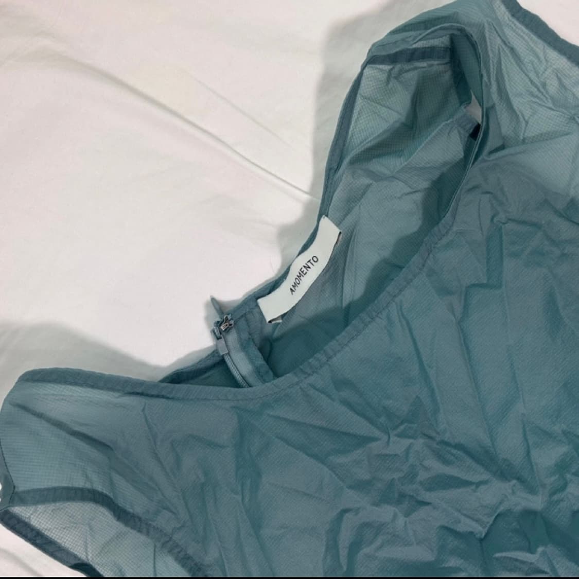 아모멘토 스트링 볼륨 드레스 스카이블루 상품이미지4