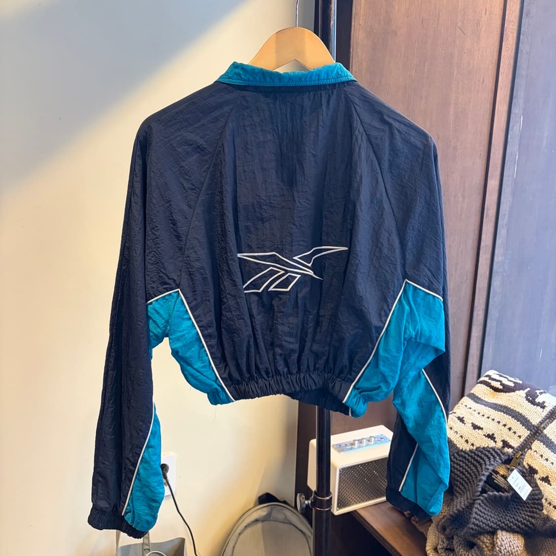 15618 - 리복 크롭 바람막이 자켓 상품이미지4