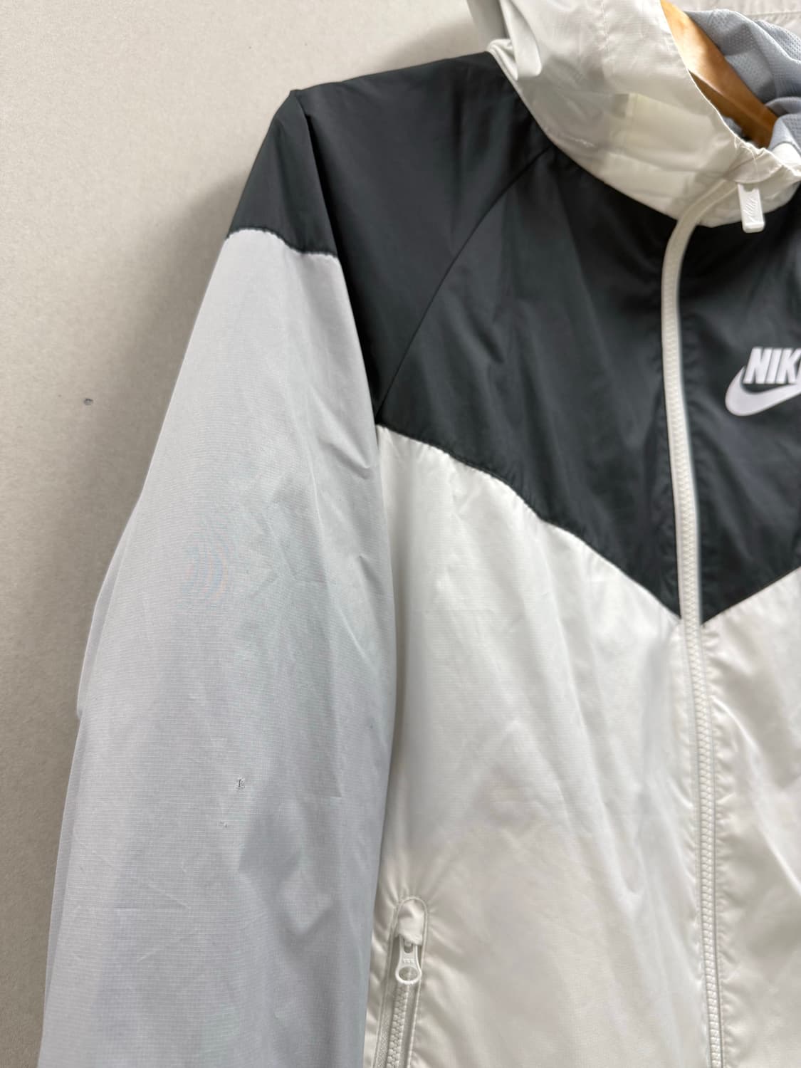 여성 80 (44~55) / 나이키 윈드러너 바람막이   상품이미지7