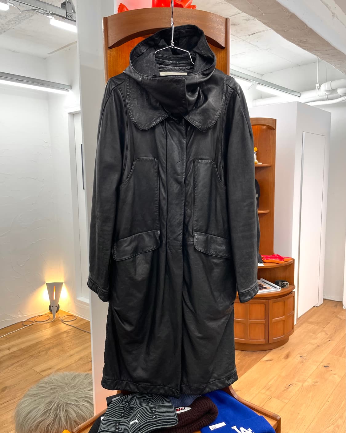 [38] 마르니 레더 후드 코트 상품이미지4