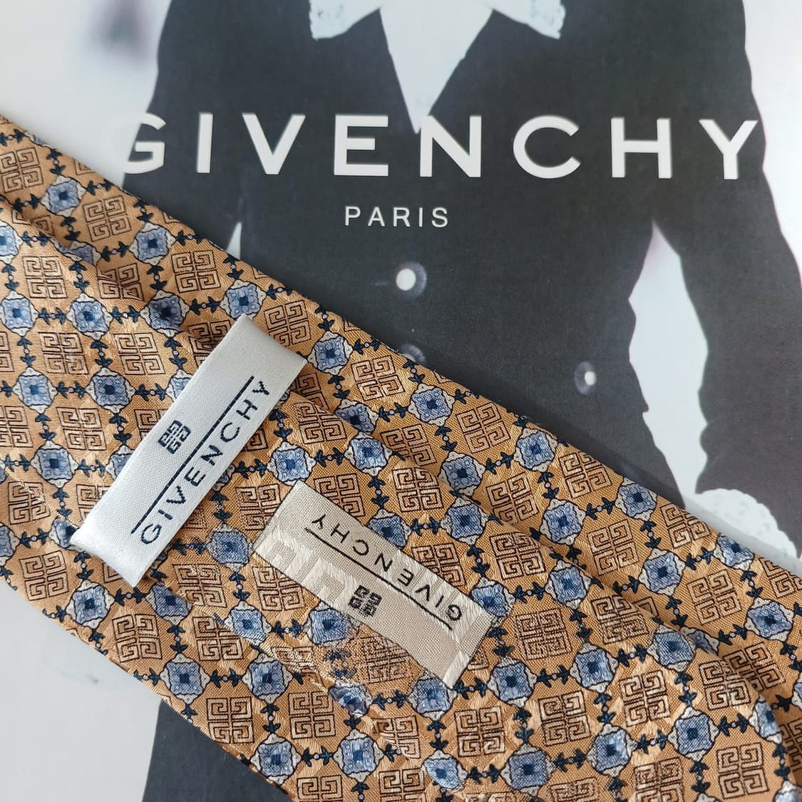 지방시 실크 베이지 4G 패턴 넥타이 9cm A등급 A19213
 상품이미지5