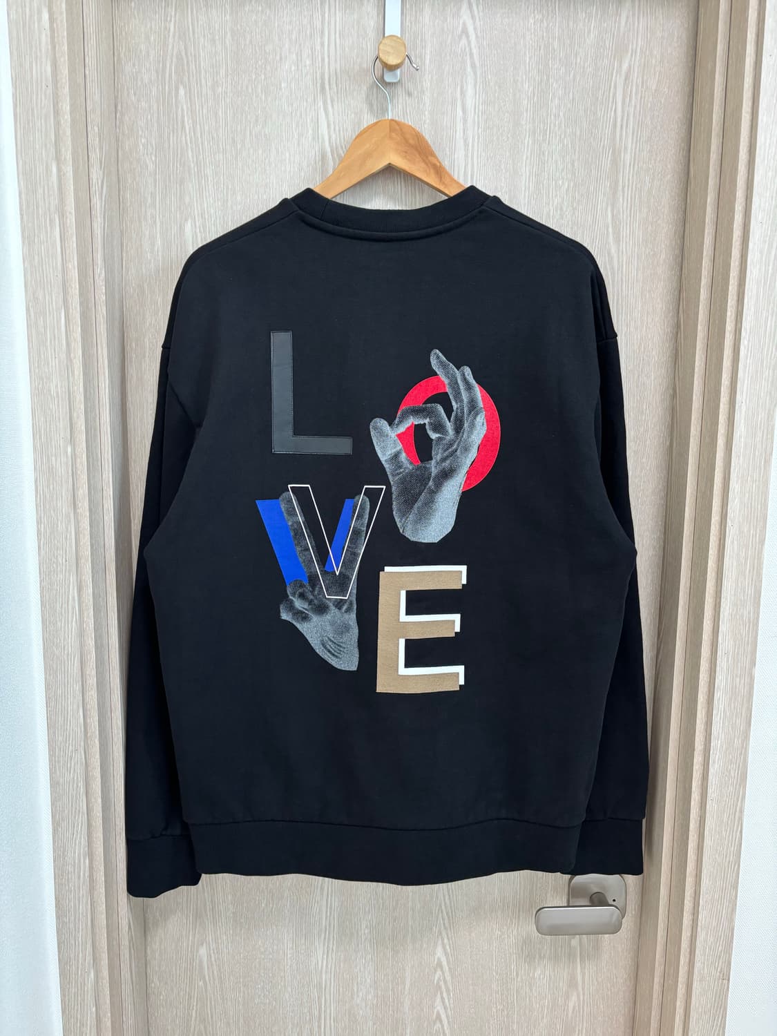 솔리드옴므 LOVE 백로고 스웻셔츠 오버핏 맨투맨46(95~100)/블랙 상품이미지3