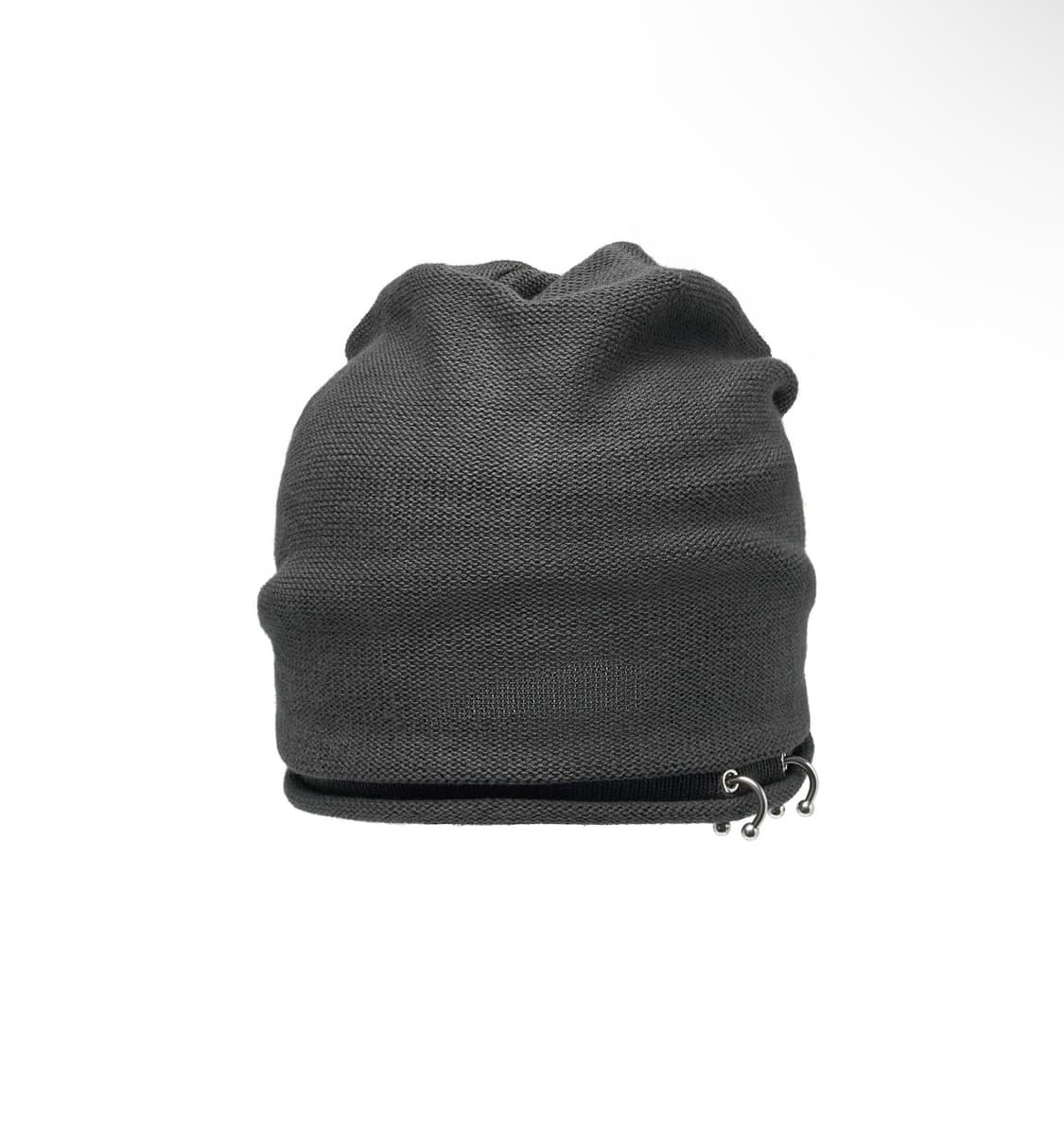 LECYTO Pierced Slouch Beanie (Charcoal) 상품이미지1