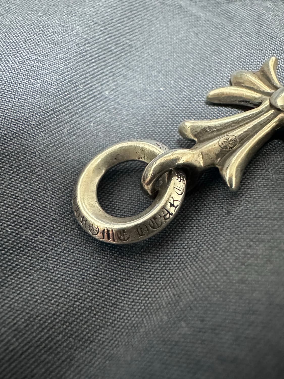 크롬하츠 타이니 크로스 (홀마크) 상품이미지5