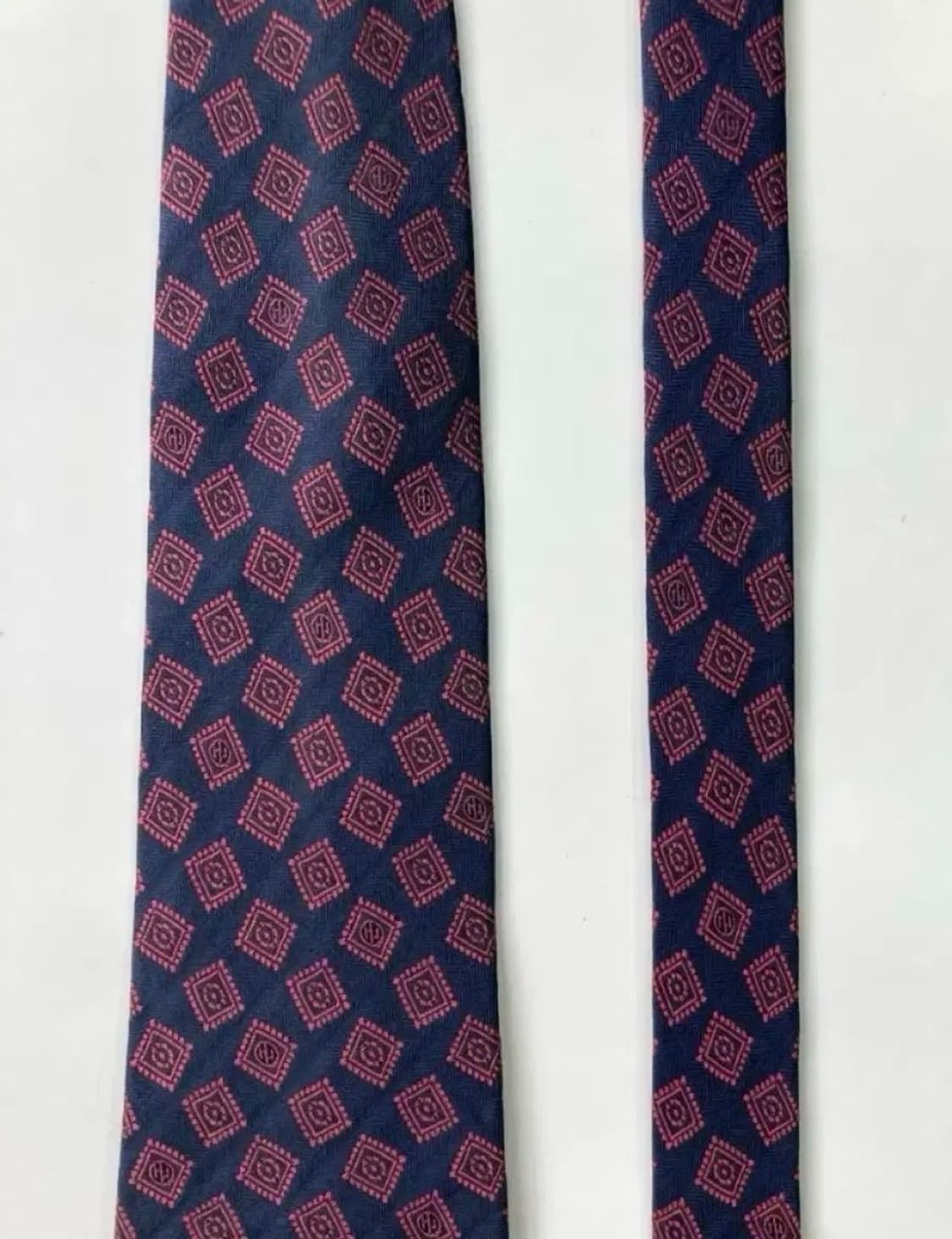 입생로랑 넥타이 상품이미지3