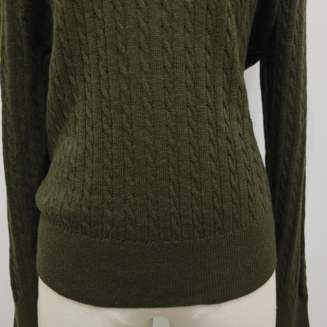 카키 오프숄더 꽈베기 니트 상품이미지8