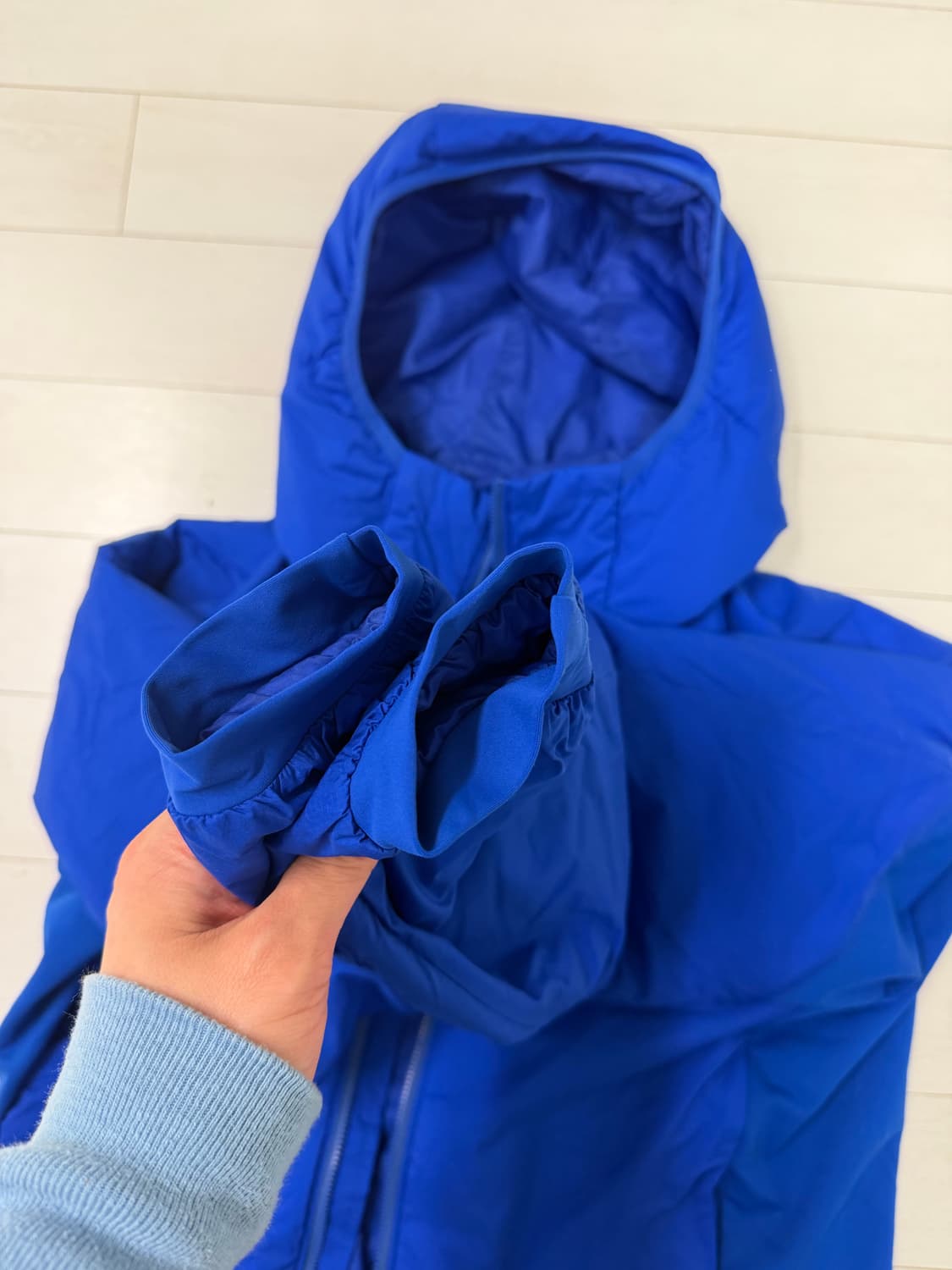 아크테릭스 아톰 바이탈리티 M 사이즈  상태 9.7/10 사진찍고 절대 상품이미지4