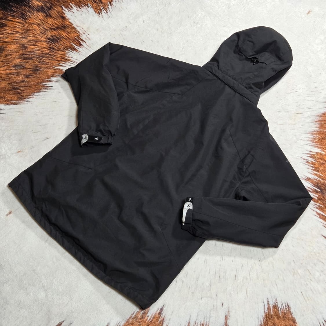 밀레 블랙 바람막이 투웨이 자켓 상품이미지4