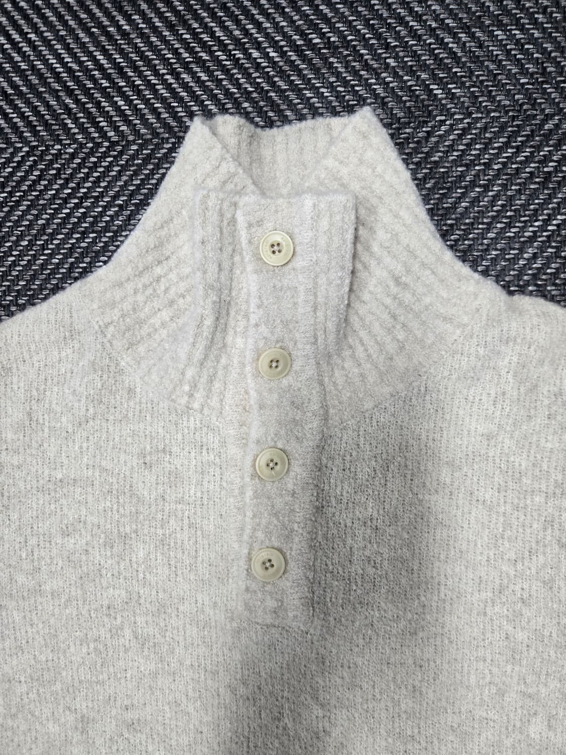 에피그램 24ss 부클 니트 티에리 모83%니트티 상품이미지4