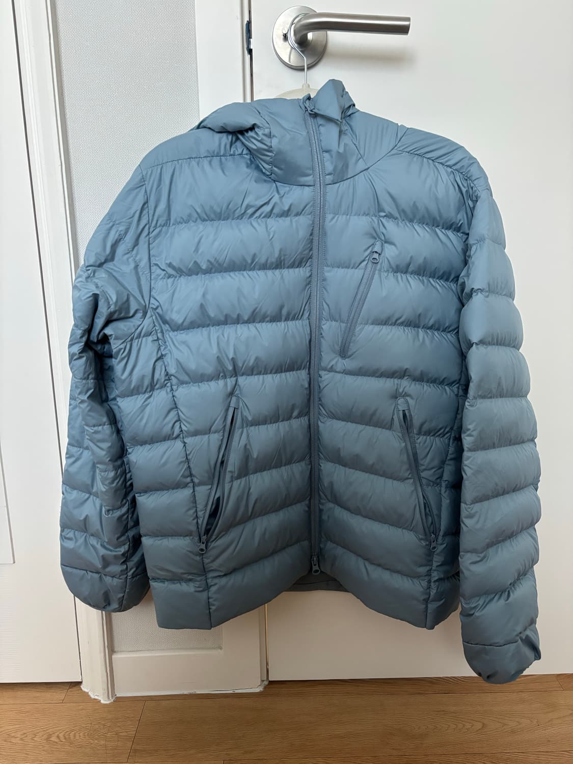 무신사 스탠다드 품절 경량 패딩 판매합니다 상품이미지1