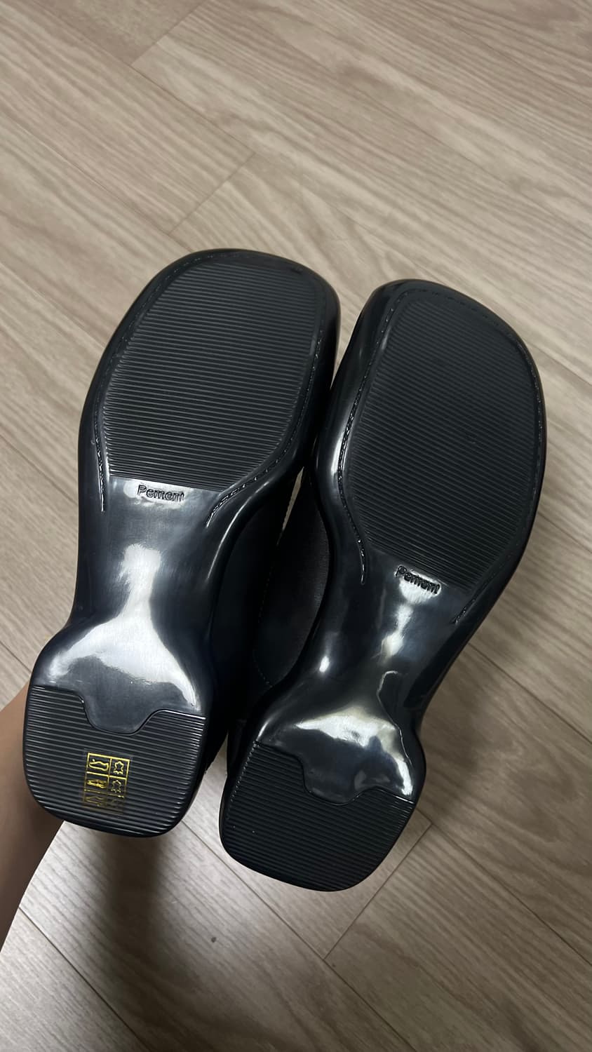 페몬트 스퀘어 블랙 240 상품이미지4