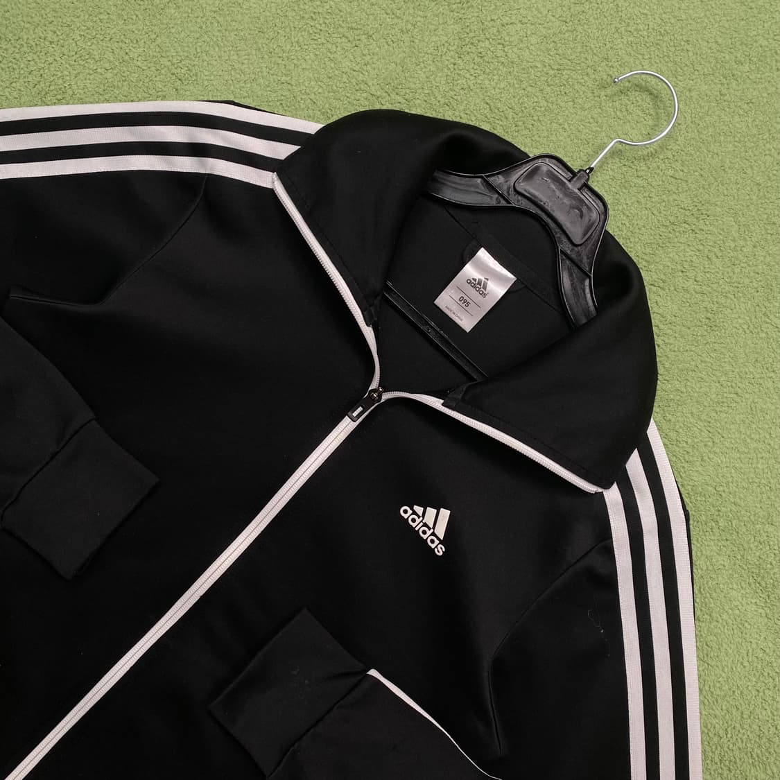 아디다스 검정 삼각 로고 져지 트랙탑 상품이미지3