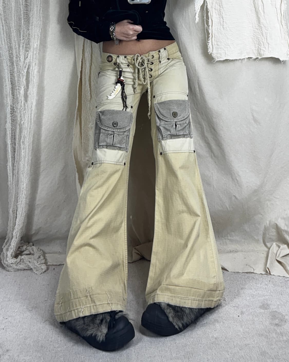 G.O.A Eyelet Detail Pants 상품이미지1