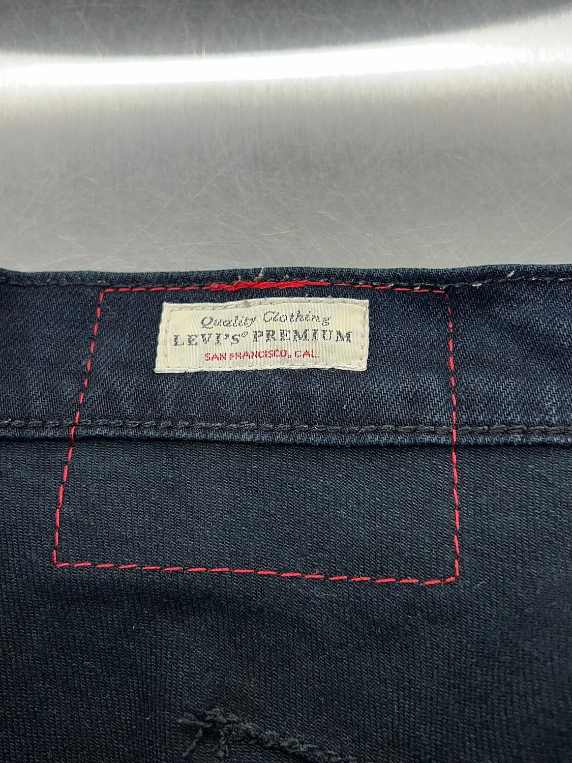 리바이스 엔지니어드 570 버튼 플라이 블랭크 탭 코튼 팬츠 상품이미지9