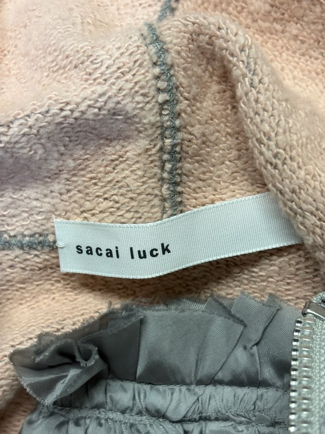 SACAI LUCK Back Pleated Zip-up Hoodie 상품이미지7