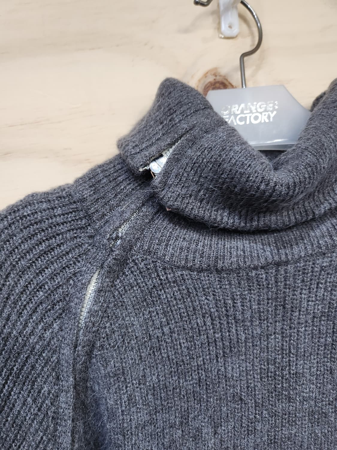 528) 사이드집업 터틀넥 오버핏 니트 상품이미지4