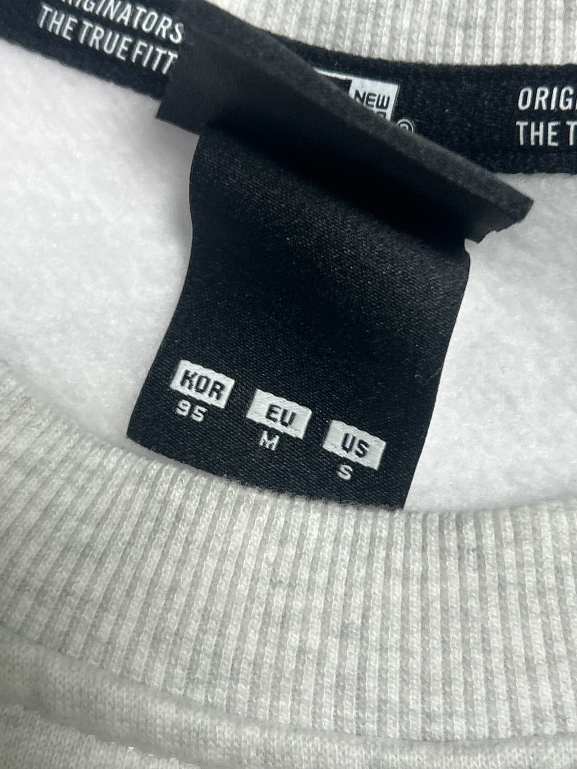 뉴에라 맨투맨 상품이미지2