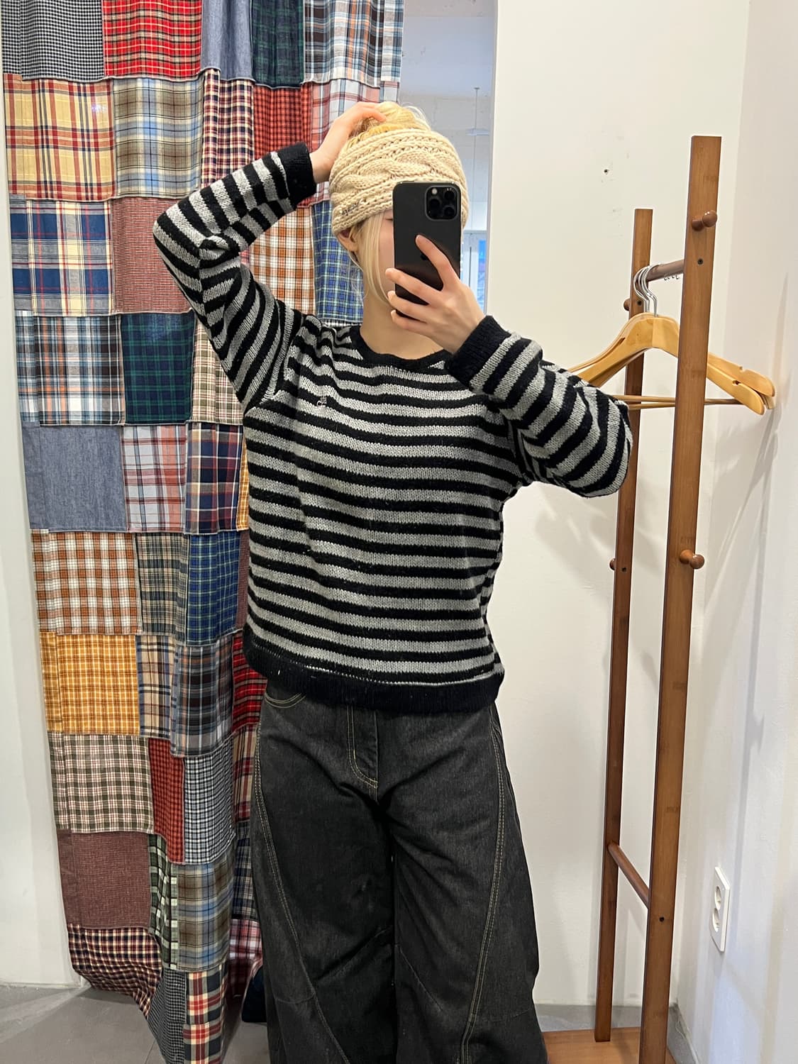 블랙 스트라이프 니트 상품이미지2