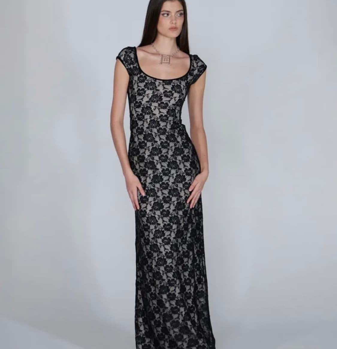 스컬프터 레이스 맥시 드레스 상품이미지1