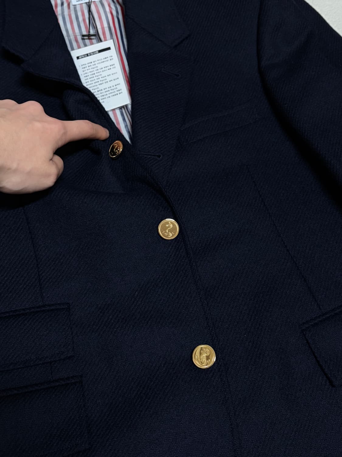 (새거급,매장판) 톰브라운 쉐틀랜드 금장 블레이저 1 톰브라운 금장 자켓 상품이미지3