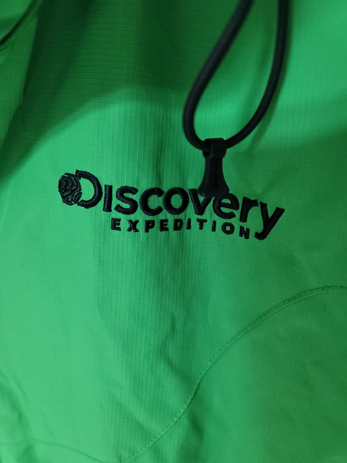 디스커버리 녹색 바람막이 95사이즈 상태굿
 상품이미지3