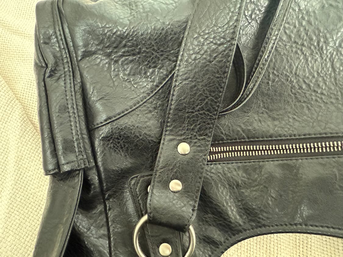 이우가마카라스 스터드 숄더백 상품이미지7