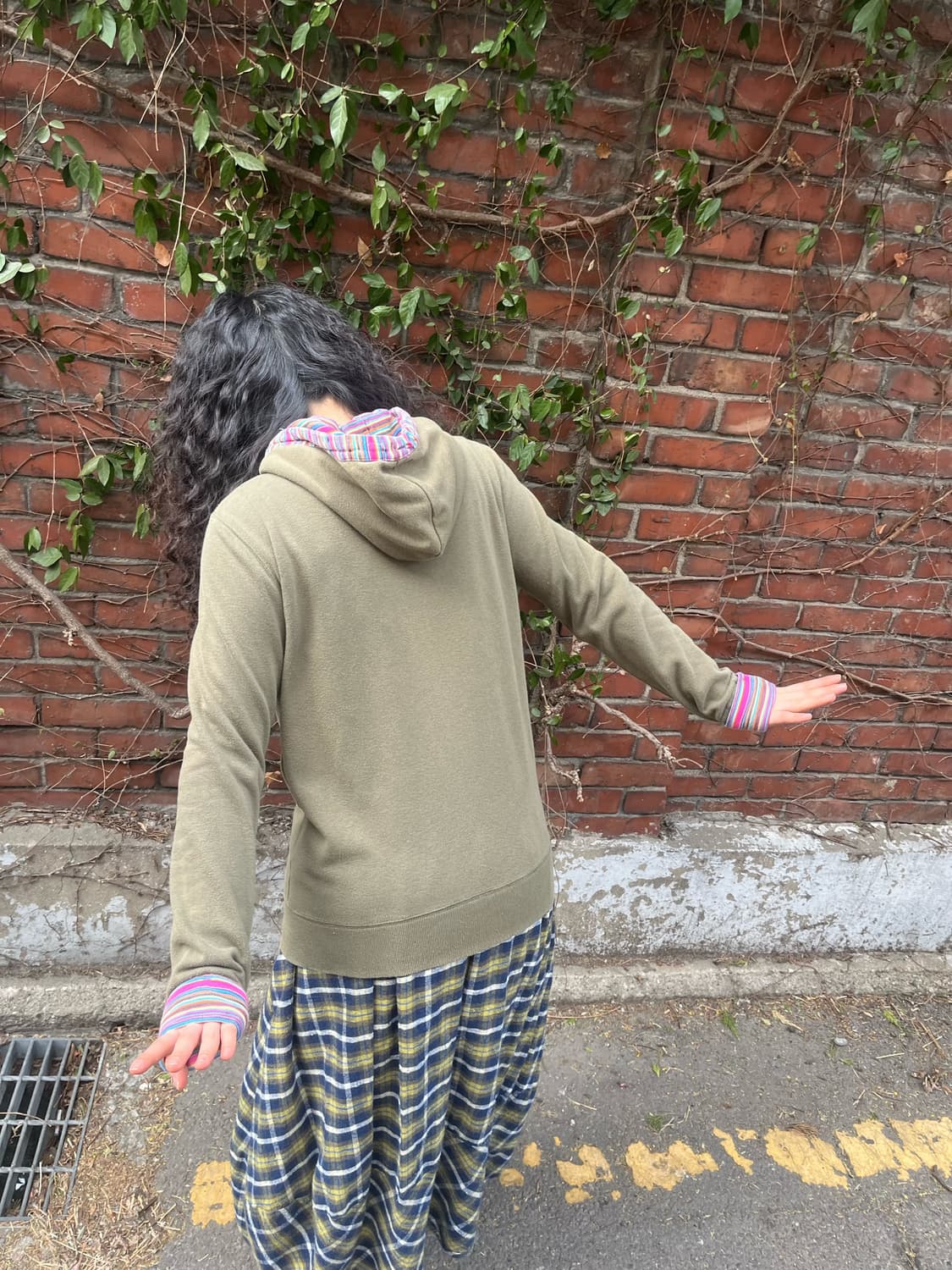 카키 무지개 패턴 포인트 후드집업 상품이미지7