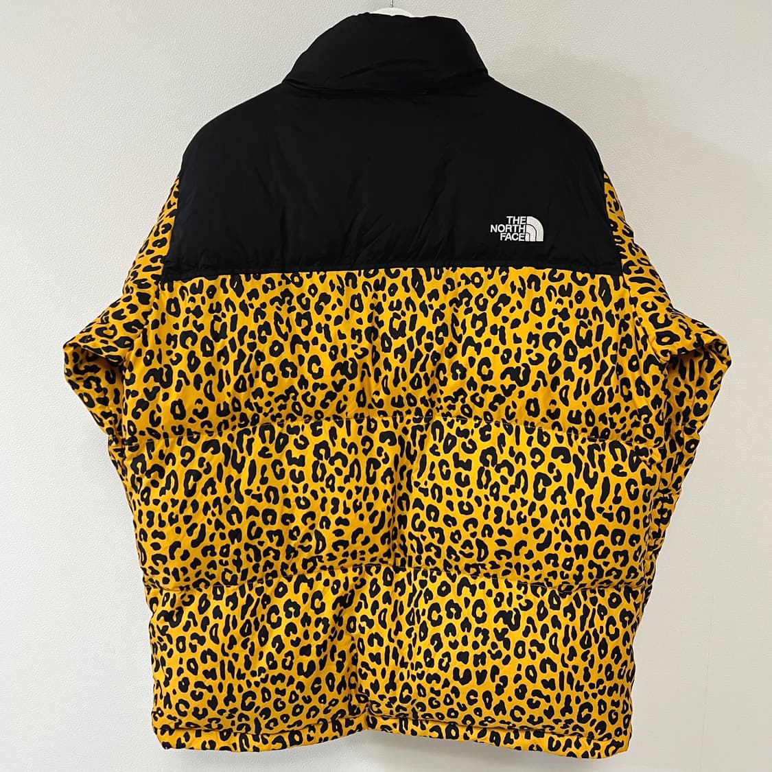 슈프림 노스페이스 11FW 레오파드 눕시 치토스 상품이미지2