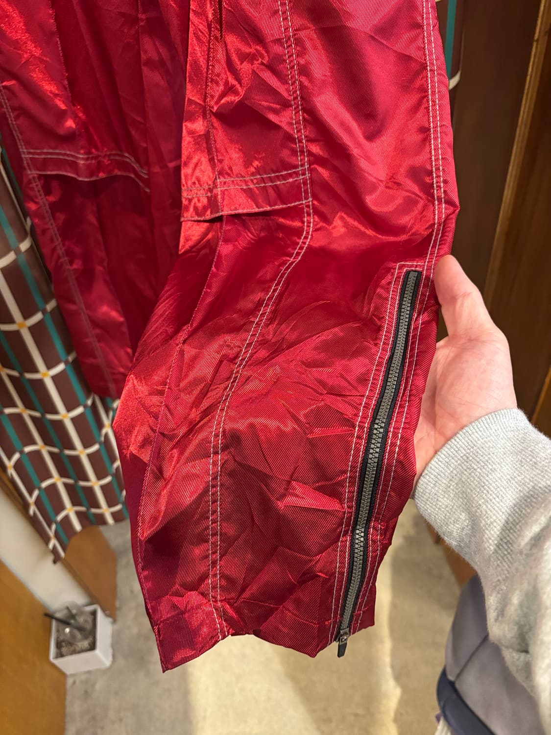 아식스 레드 트레이닝 바지 상품이미지4