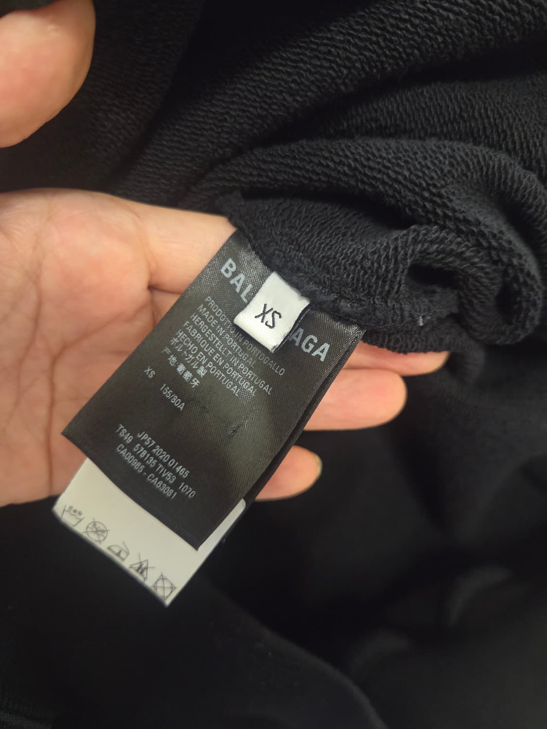 발렌시아가 웨이브 로고 후드티 블랙 상품이미지6