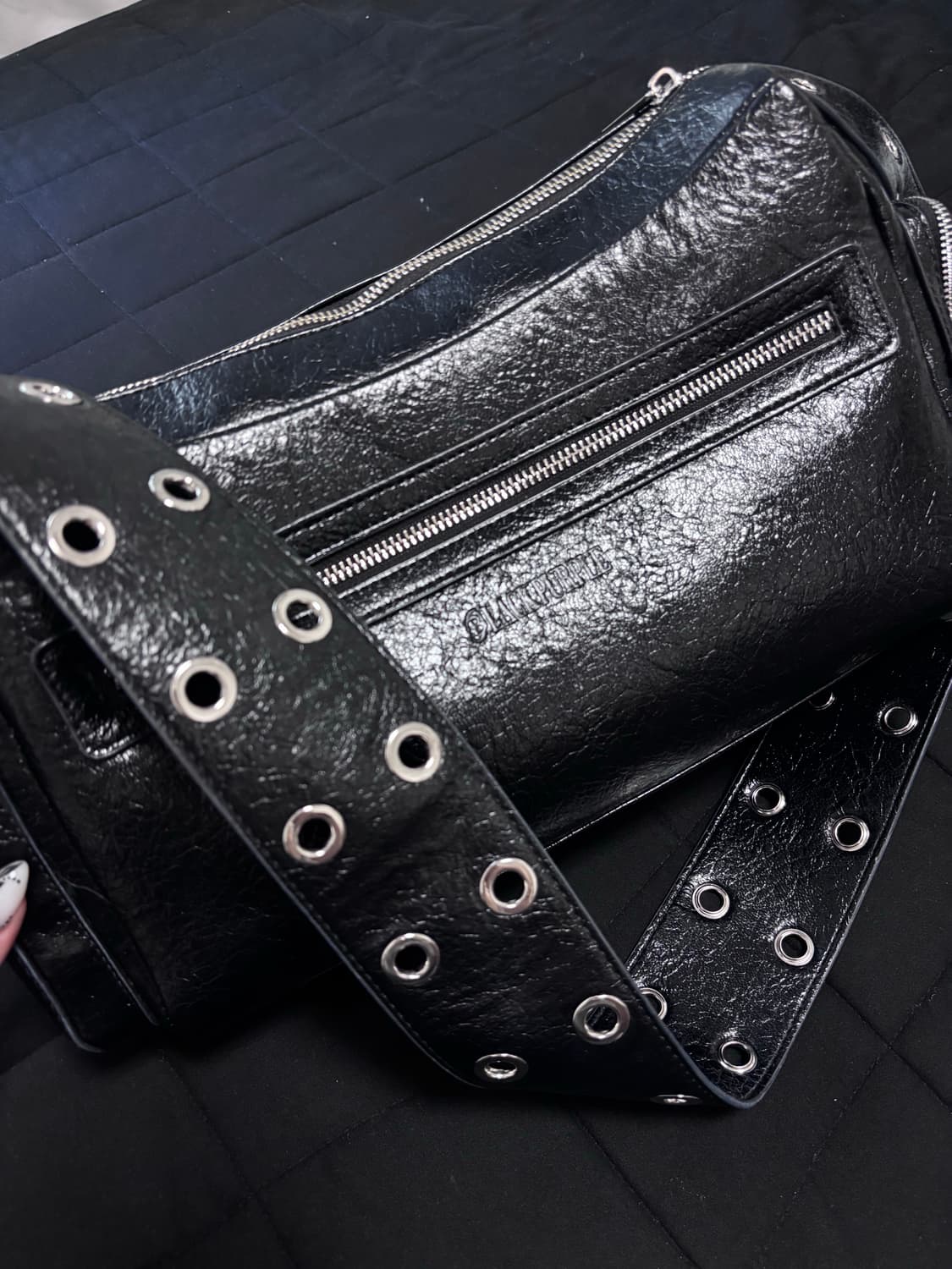 블랙 퍼플 포트리스 백 블랙 숄더백 상품이미지4