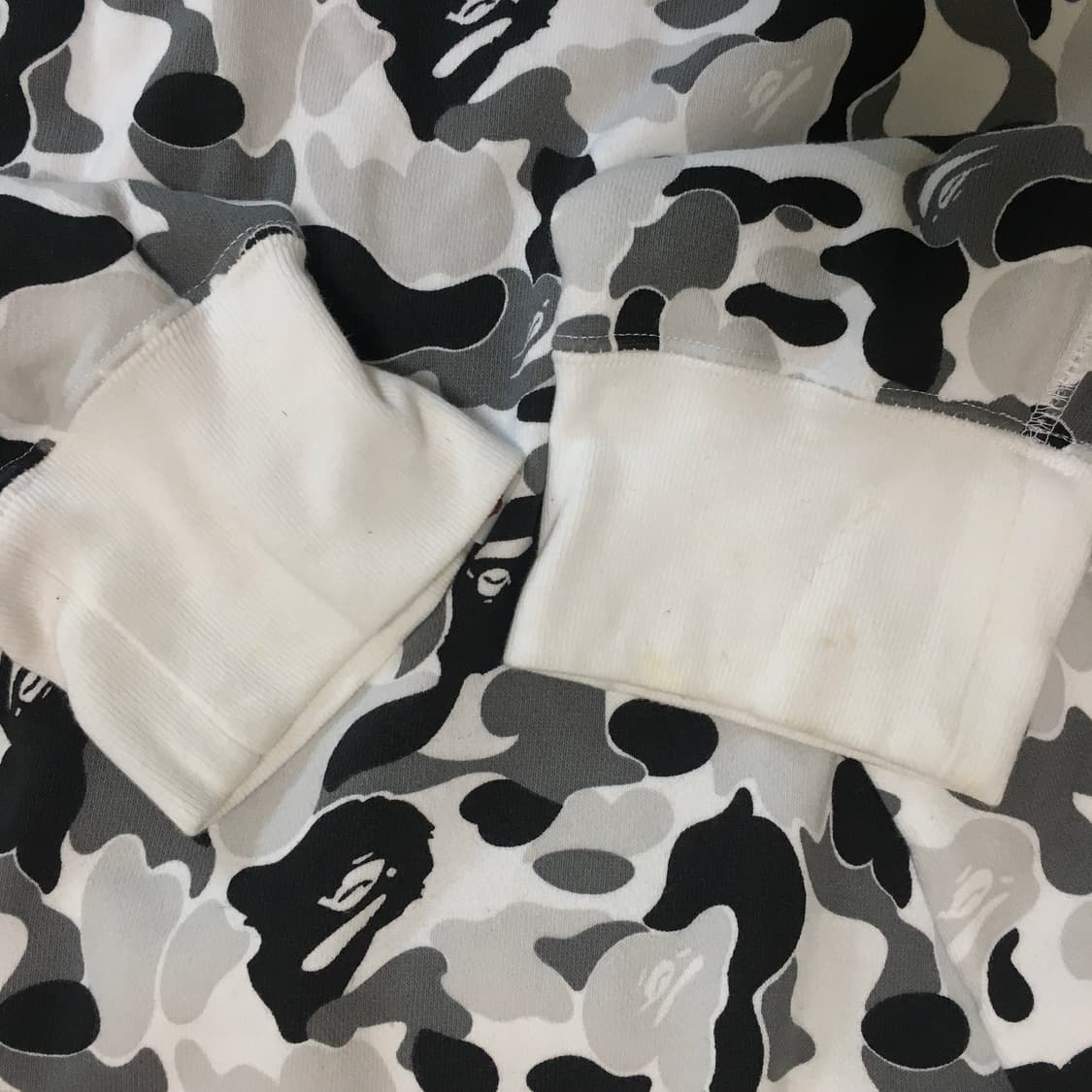 베이프 카모 크리스탈 맨투맨 상품이미지7