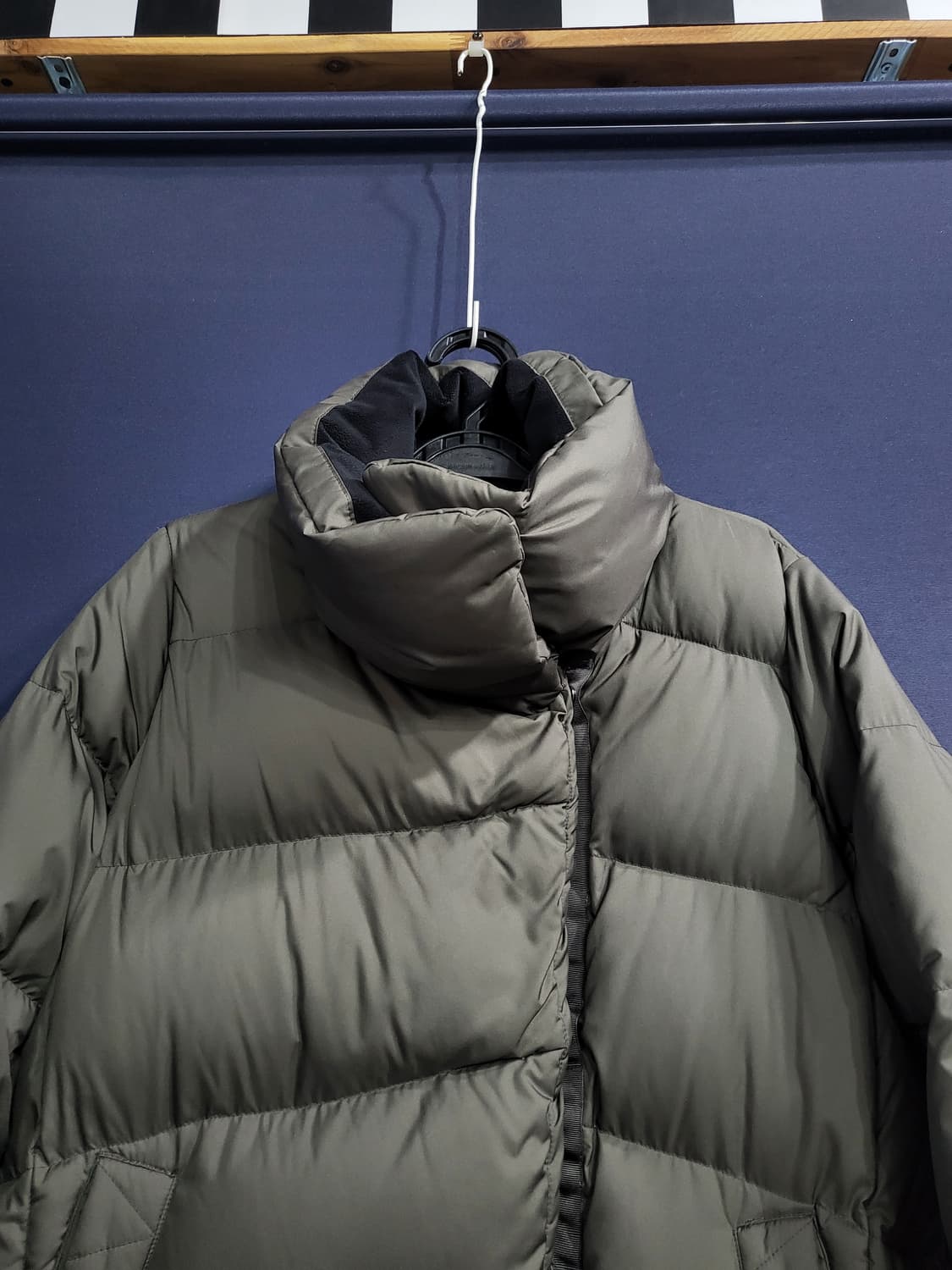 질스튜어트 다운 넥 롱패딩 상품이미지2