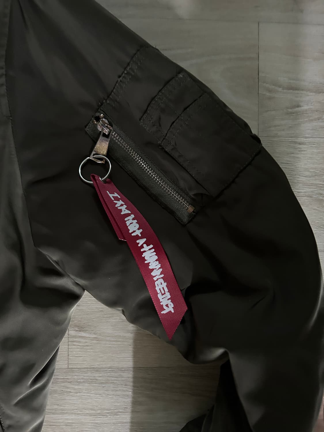 아임낫어휴먼비잉 MA-1 상품이미지3