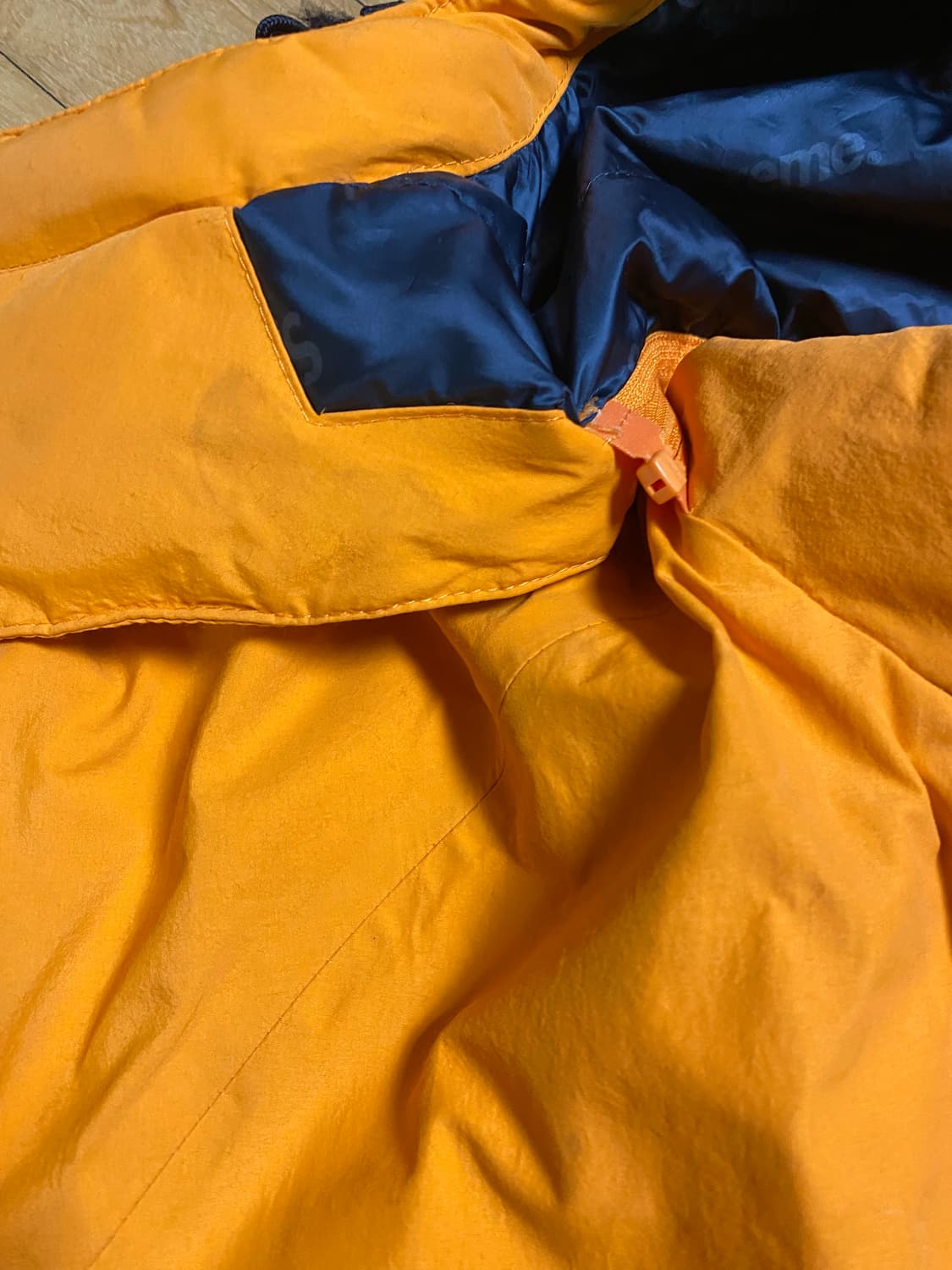 17FW 슈프림 700 필 다운 파카 오렌지 상품이미지2