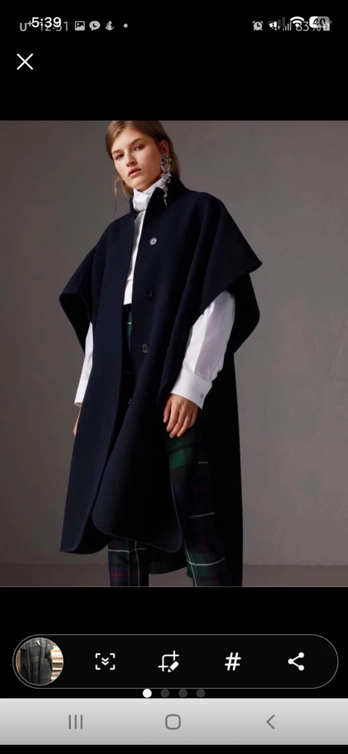 버버리 리버시블 체크 케이프코트 상품이미지1