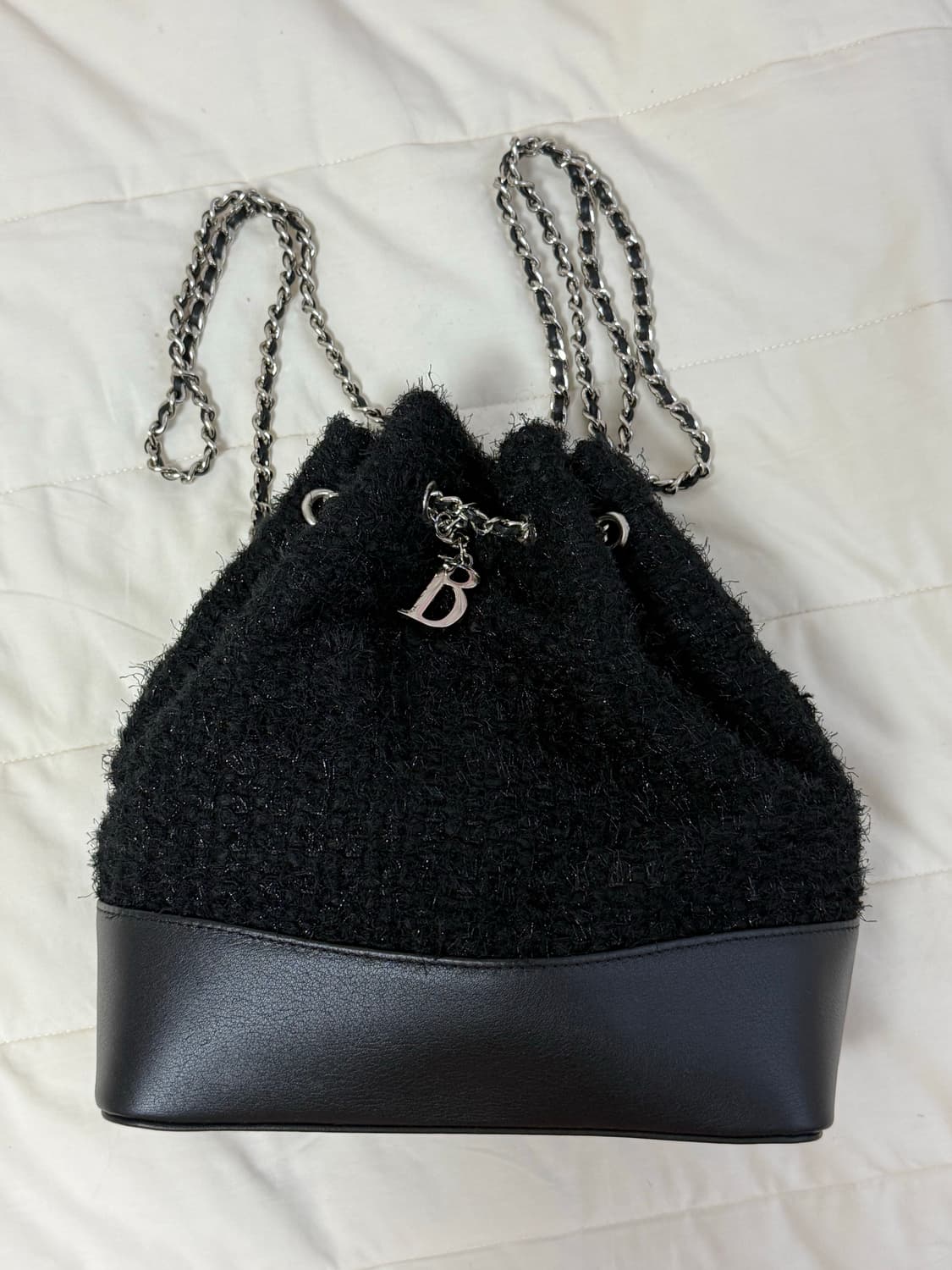 더바넷 트위드 체인 백팩 블랙 상품이미지4