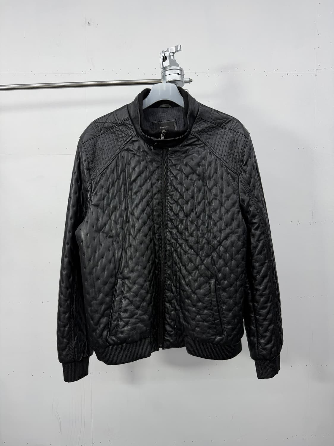 Best Classic punching leather bomber 상품이미지4