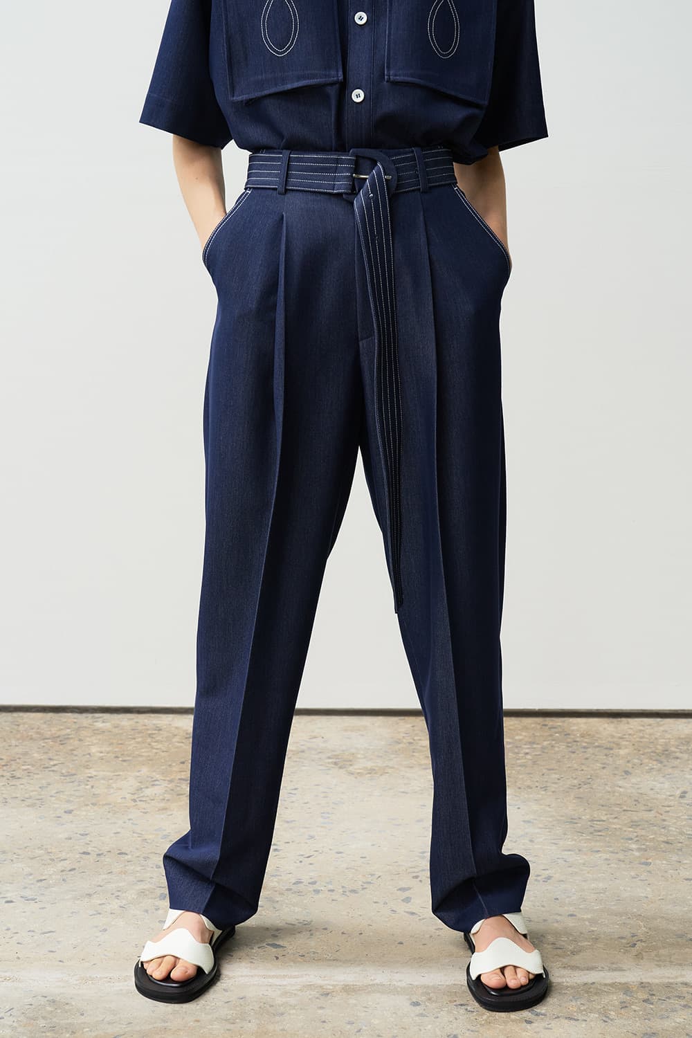 (새상품)메종마레 네이비 벨트 스티치 슬랙스 34사이즈 상품이미지1