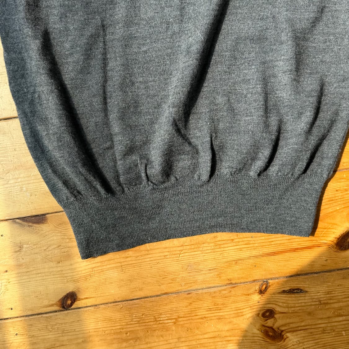 갭 메리노 울 브이넥 니트 상품이미지4