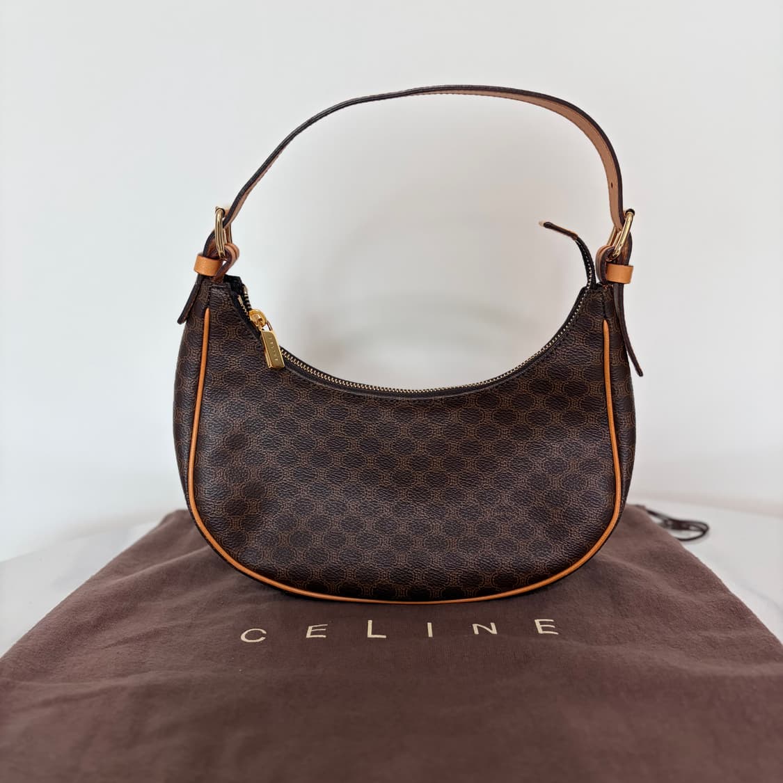 셀린느 아바백 미디움 [희귀 매물] 상품이미지3