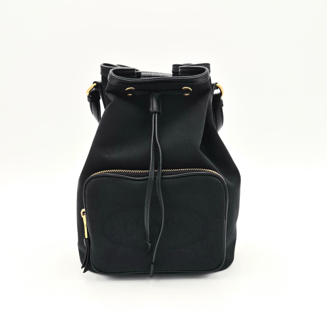 프라다 듀엣 자카드 캔버스
버킷백 겸 숄더백

전면 프라다 로고 프린팅  상품이미지2