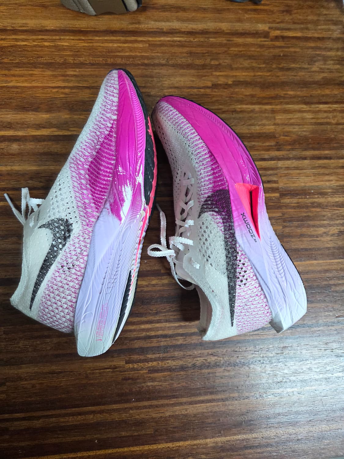 나이키 베이퍼플라이 넥스트 3 250  상품이미지1