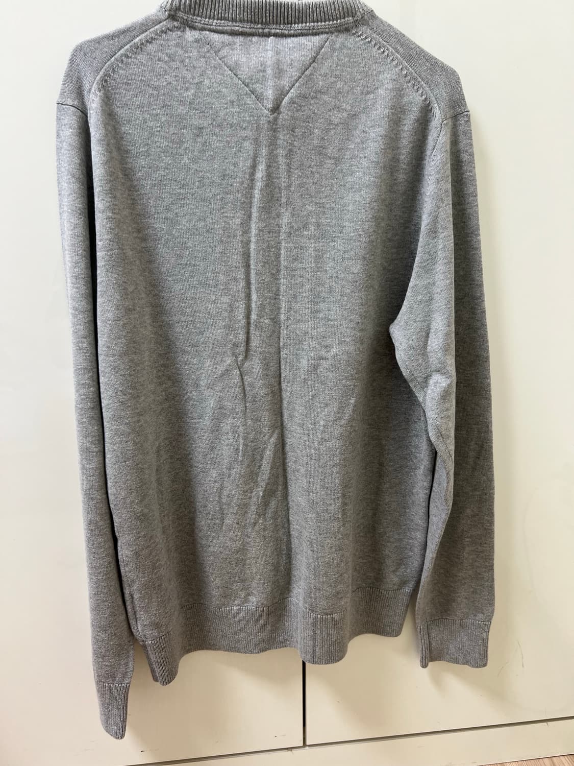 타미힐피거 니트 팝니다 상품이미지2