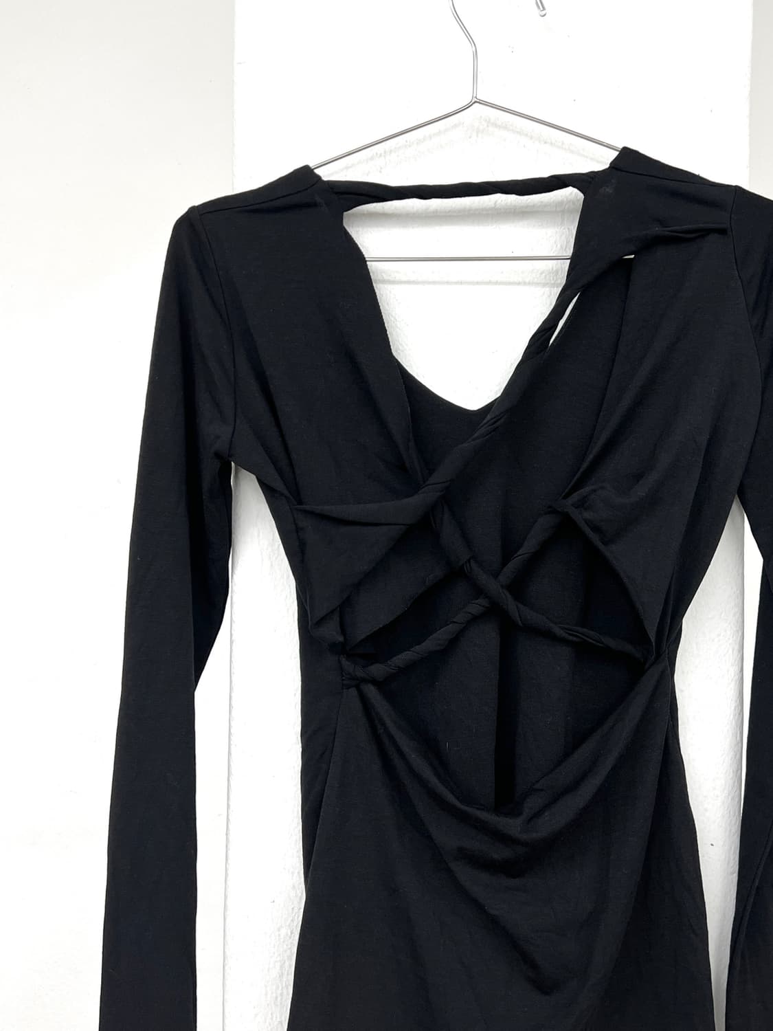 strape back enticement long sleeve 상품이미지3
