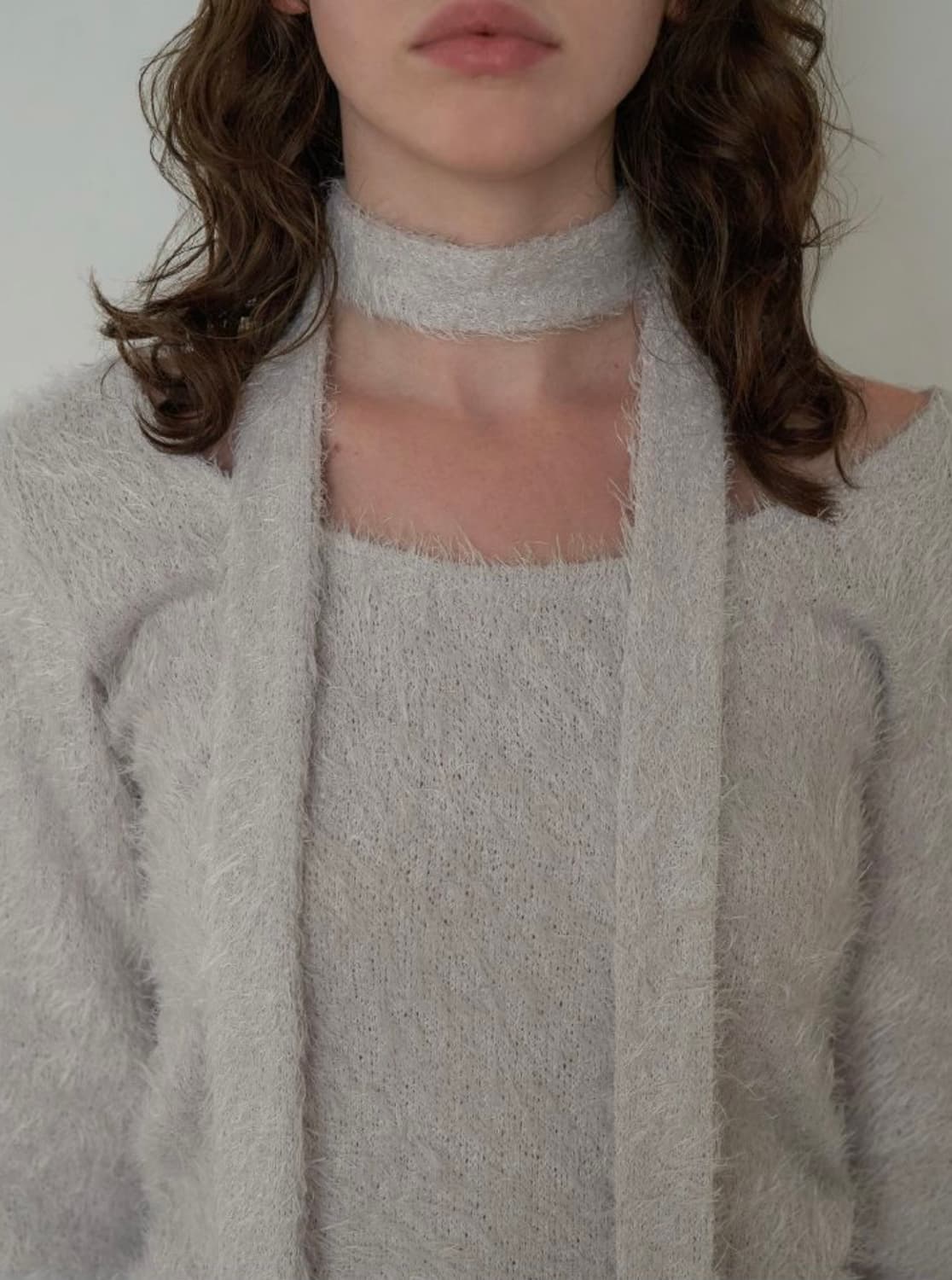 아우로 플러피 머플러 탑 (애쉬 그레이) 상품이미지4