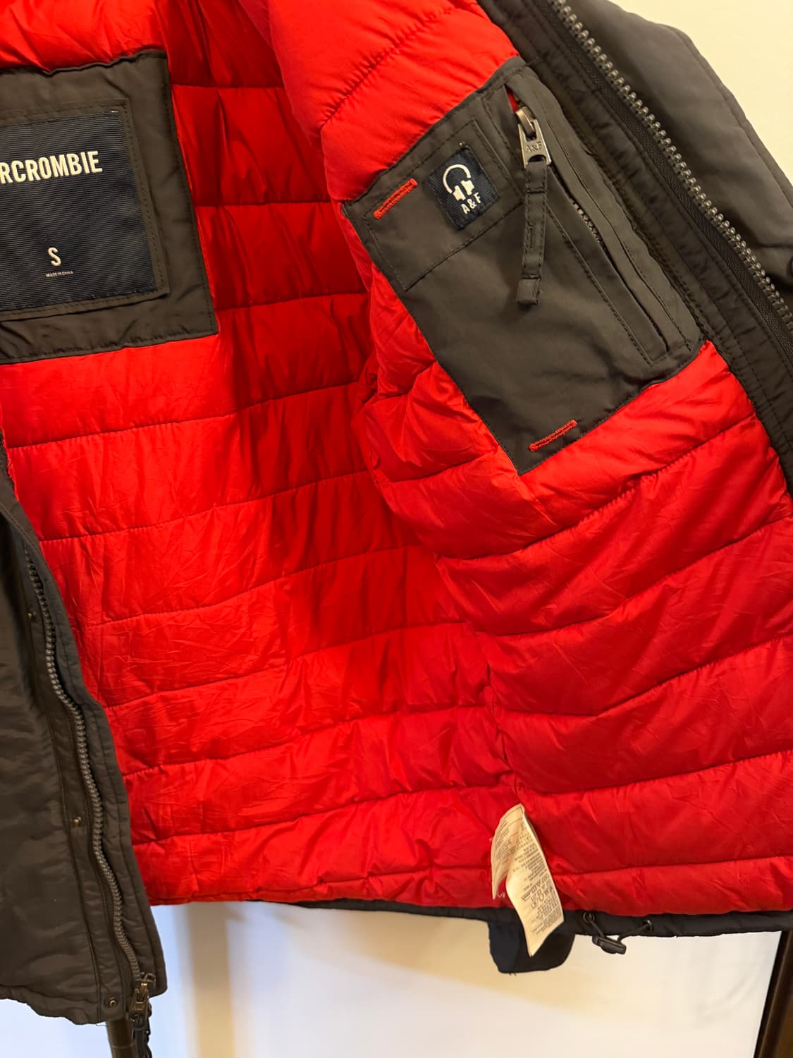 아베크롬비 빈티지 로고 패딩 자켓 상품이미지5